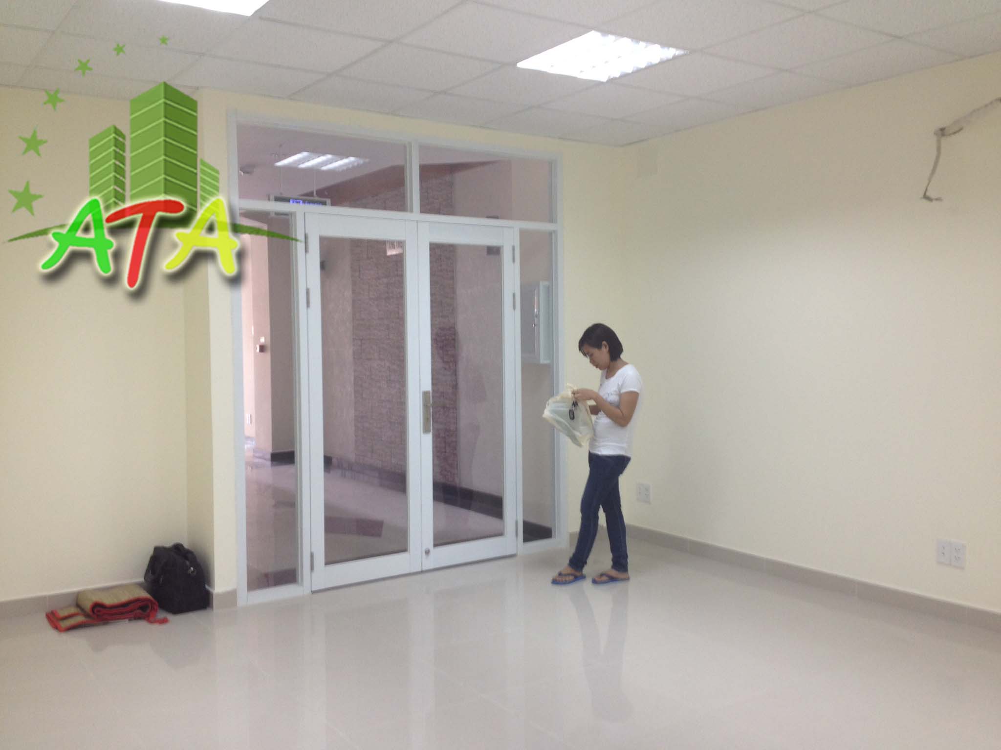 văn phòng cho thuê quận Tân Bình, HH Building đường Hồng Hà quận Tân Bình, ngay sân bay Tân Sơn Nhất, office for lease in Tan Son Nhat airport